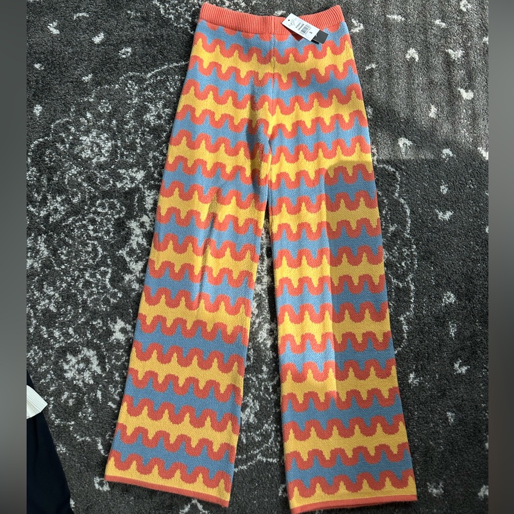Gracia Orange and Yellow Wavy Pattern Pants